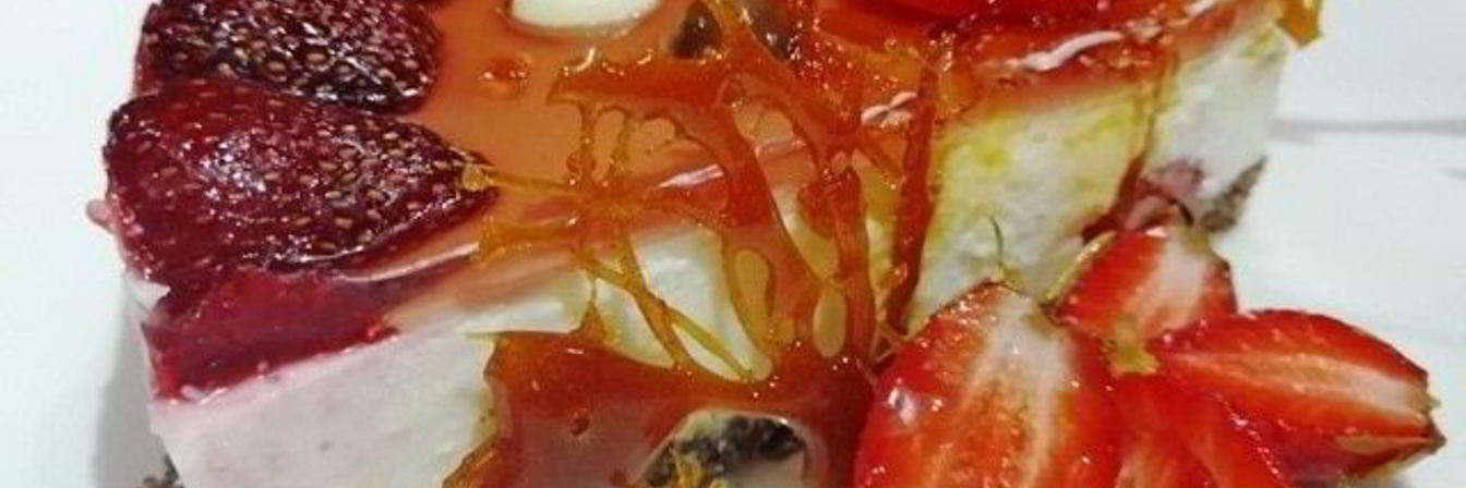 Чизкейк без выпечки с клубникой