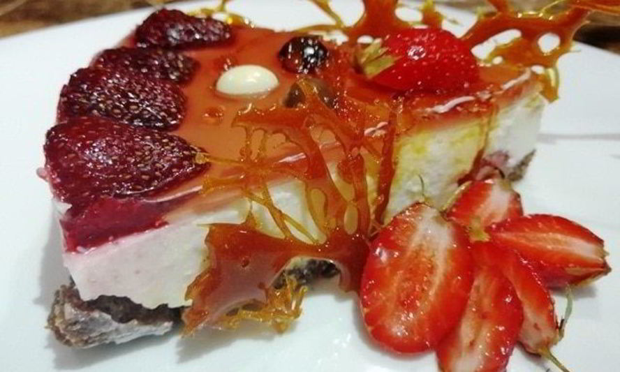 Рецепт чизкейка без выпечки с клубникой