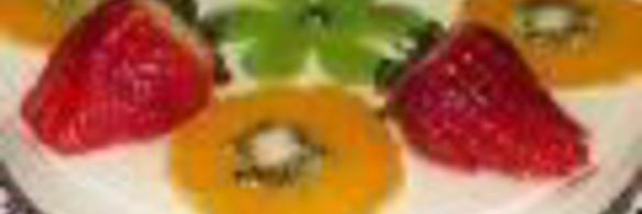 чизкейк без выпечки с сыром маскарпоне, клубникой и фруктами