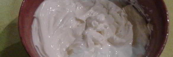 мясной чизкейк с соусом из черной смородины