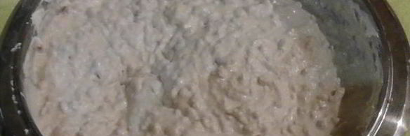 мясной чизкейк с соусом из черной смородины