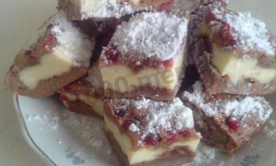 Рецепт шоколадна-творожного брауни-чизкейк с ягодами