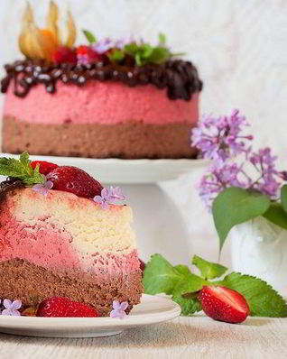 Шоколадно-вишневый чизкейк