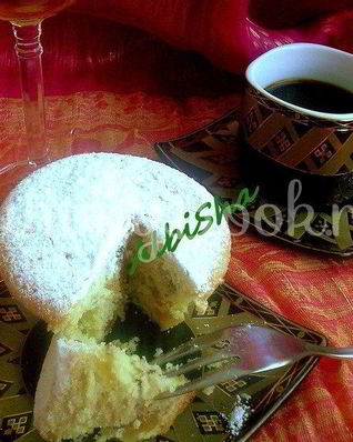 Бабовка — кекс с изюмом и орехами