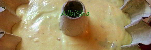 бабовка — кекс с изюмом и орехами