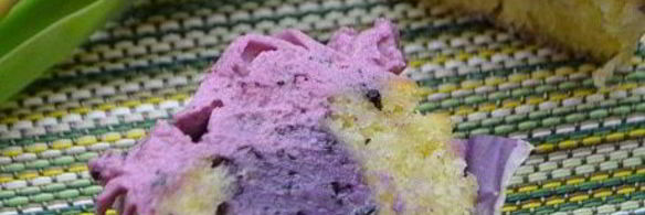 черничные капкейки с творожно-ягодной начинкой