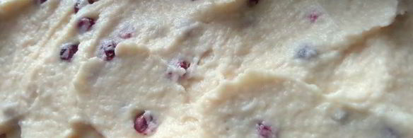 кекс на маскарпоне с брусникой