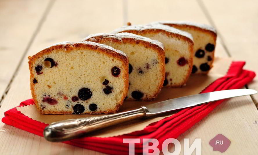 Рецепт кекса на яичных белках с ягодами