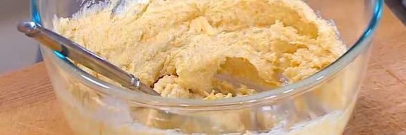 кекс с апельсином, курагой и кедровыми орешками