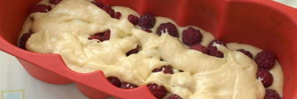 кекс с ежевикой и малиной