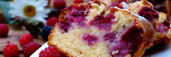 кекс с ежевикой и малиной