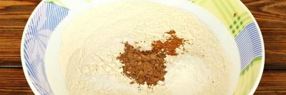 кекс с финиками и орехами