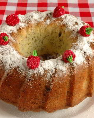 Кекс с маком и вишнями