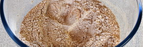 кекс со смородиной