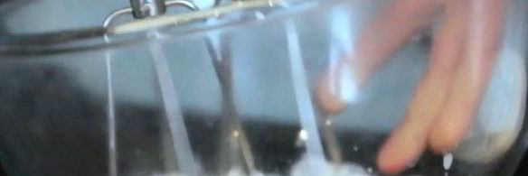 кексы красный бархат с вишневой начинкой