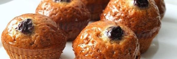 медово-имбирные кексы с вишней