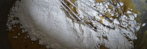 мягкий банановый кекс с изюмом