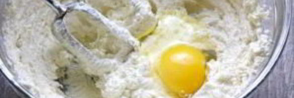 ореховый кекс с апельсиновой глазурью