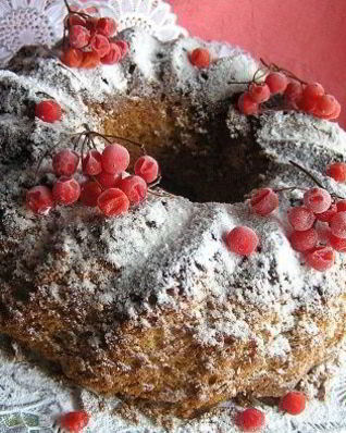 Рождественский миндальный кекс с брусникой