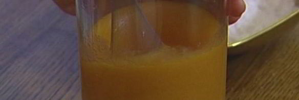 шоколадный фондан со взбитыми сливками