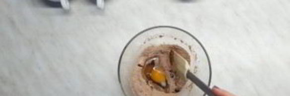 шоколадный кекс за 3 минуты в микроволновке