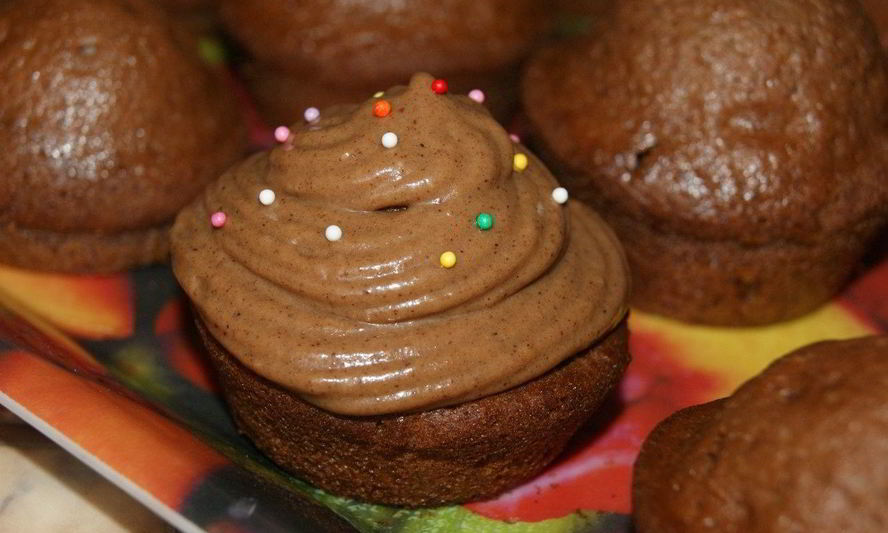 Рецепт шоколадных капкейков со сметанным кремом