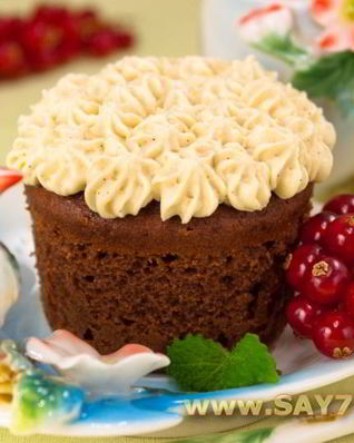 Шоколадные кексы с карамельным кремом