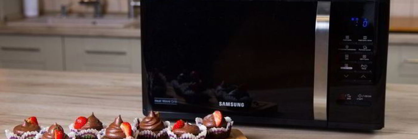 Шоколадные кексы с кремом в микроволновке Samsung