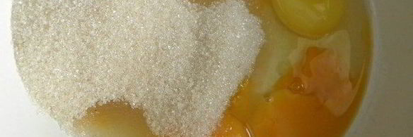 шоколадные кексы с яблочным джемом и легким безе