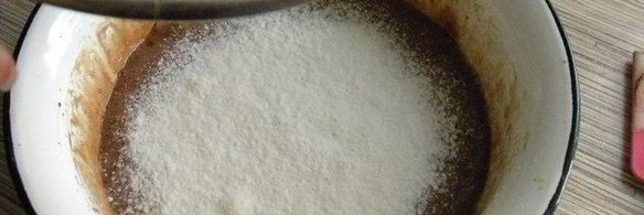 шоколадные кексы с яблочным джемом и легким безе