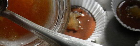 шоколадные кексы с яблочным джемом и легким безе