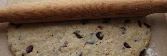 штоллен с вяленой клюквой и фундуком