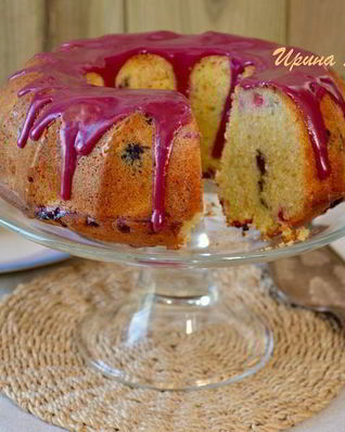 Сливочный кекс с ягодами