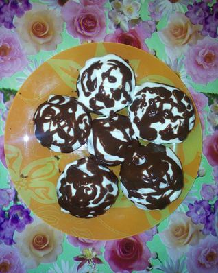 Тотально шоколадные кексики-капкейки со сметаной