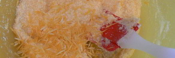 яблочный кекс с карамельным соусом