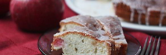 яблочный кекс