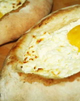 Хачапури по-аджарски