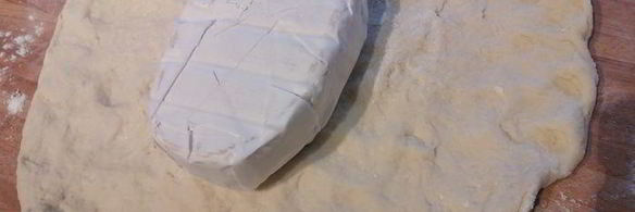 белый хлеб с камамбером