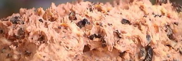 хлеб с оливками и вялеными помидорами