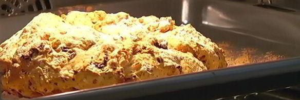 хлеб с оливками и вялеными помидорами