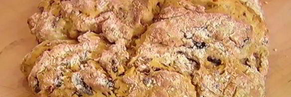 хлеб с оливками и вялеными помидорами