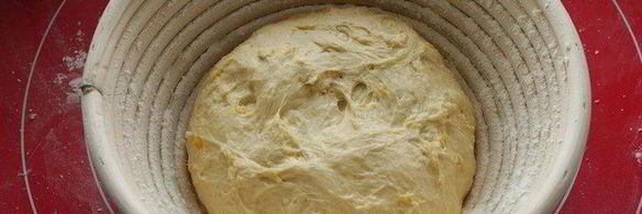 хлеб с тыквой, чесноком и перцем