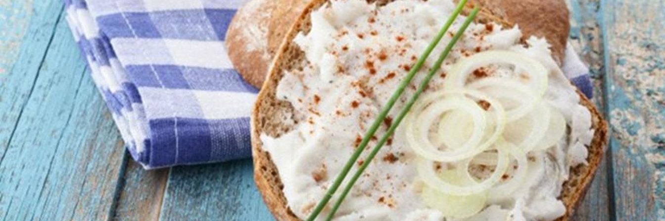 Хлеб со смальцем