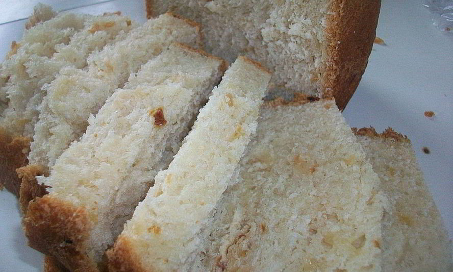 Рецепт лукового белого хлеба в хлебопечке