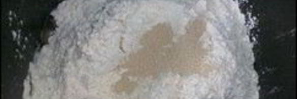 луковый белый хлеб в хлебопечке