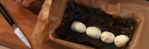 мясной хлеб с яйцом и орехами