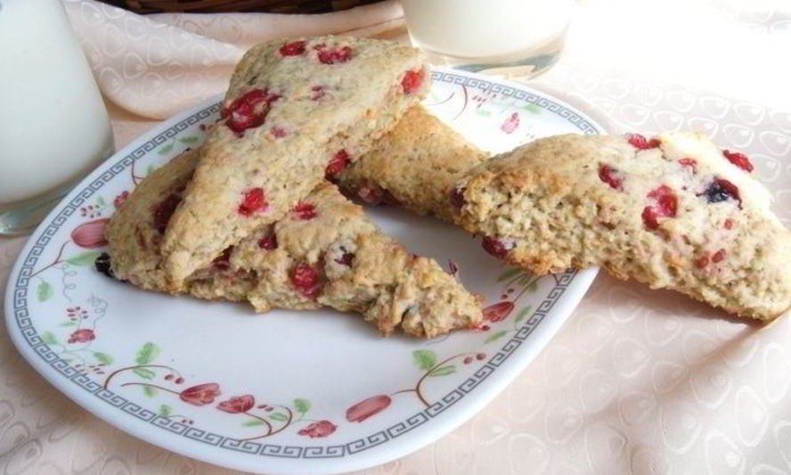 Рецепт овсяно-кокосовых сконы со смородиной