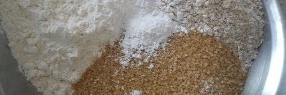 овсяно-кокосовые сконы со смородиной