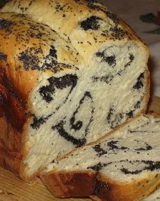 Сдобный хлеб с маковой начинкой