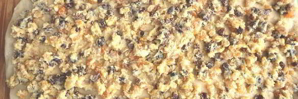 сдобный хлеб с сухофруктами